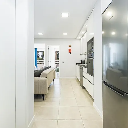 Beachfront Bliss Balcony 아파트 포티마오