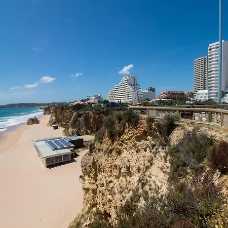 Beachfront Bliss Balcony 아파트 *
